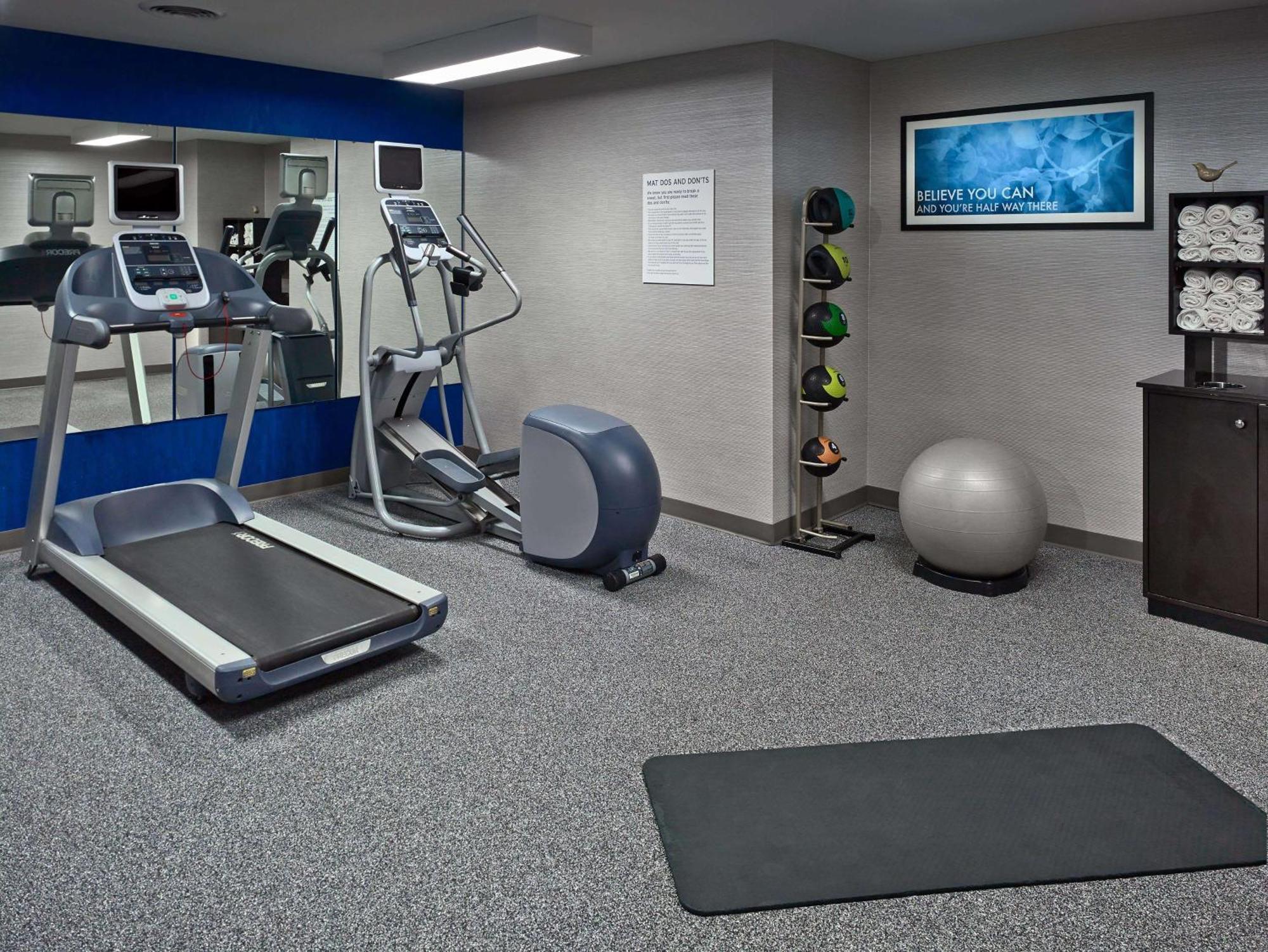 מידלברג הייטס Sonesta Simply Suites Cleveland Airport מראה חיצוני תמונה